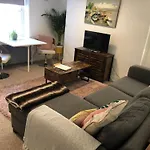Seaside Flat With Sunny Garden.